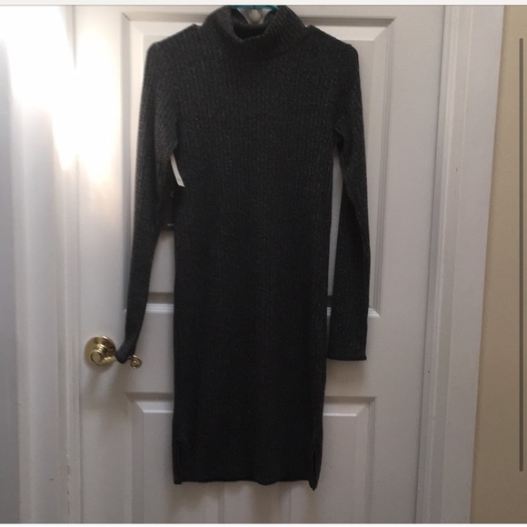 Aritzia Wilfred Free Mariel Dress in Charcoal Grey - Picture 2 of 3